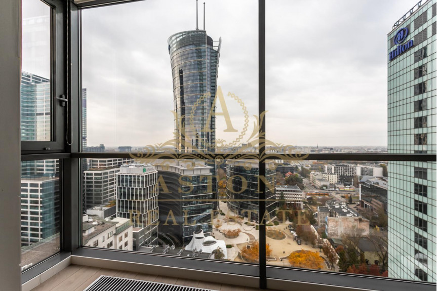 Warszawa, Śródmieście, Grzybowska, Luxury apartment on 21st floor in Platinum Towers