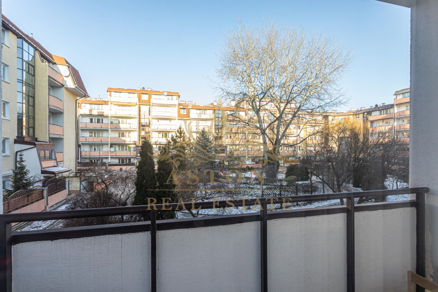 Warszawa, Bielany, Zgrupowania Żmija, Przytulne mieszkanie z balkonami na Bielanach
