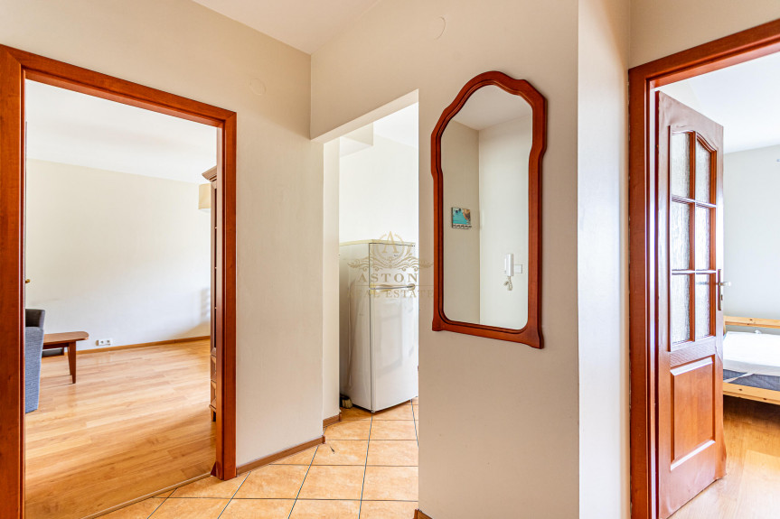 Warszawa, Ochota, Zadumana, Simple and Comfortable Apartment Near Park