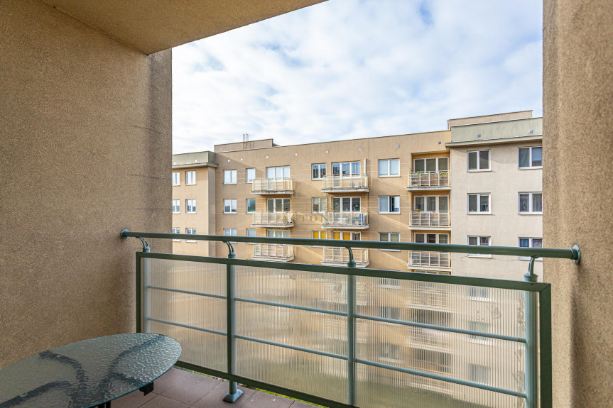 Warszawa, Ochota, Zadumana, Simple and Comfortable Apartment Near Park